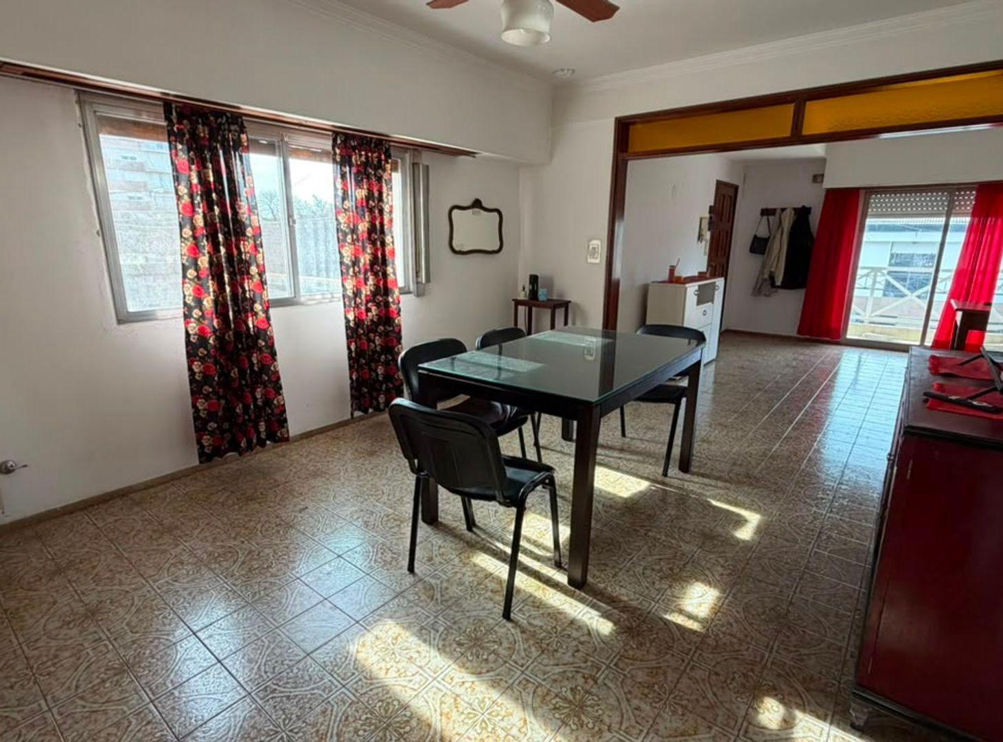 Foto de Departamento 4 dorm. en Castelli 920 (1er piso), imagen 1