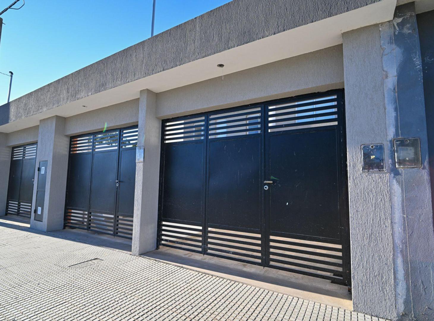 Foto de Departamento - PH planta baja con cochera y patio, imagen 3