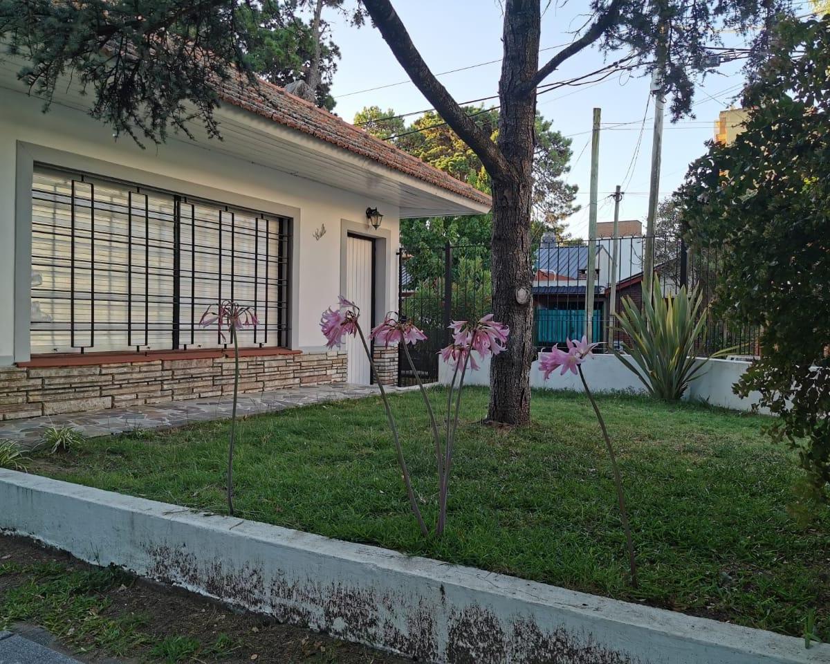 Excelente Chalet, Zona Centro de San Bernardo, en Esquina, Posible Financiacion! 3
