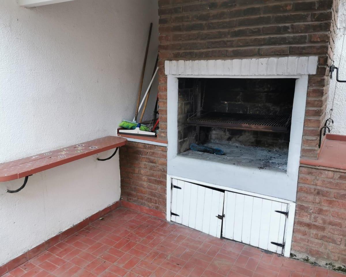 Excelente Chalet, Zona Centro de San Bernardo, en Esquina, Posible Financiacion! 1