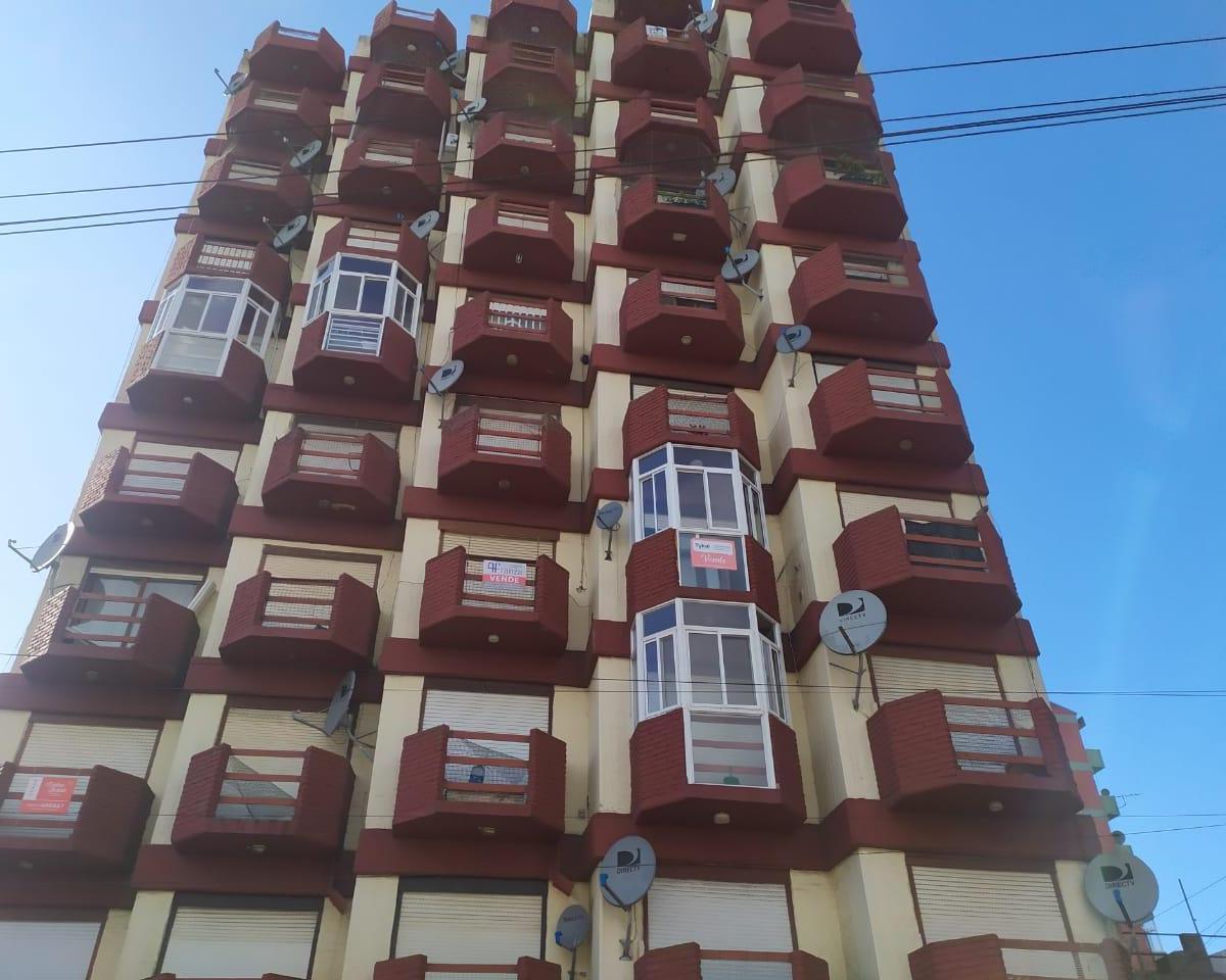 Departamento con Cochera Cubierta y Gas Natural 3