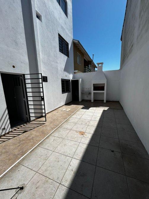 Departamento 3 Ambientes Tipo Duplex, con Cochera y Patio a Estrenar 1