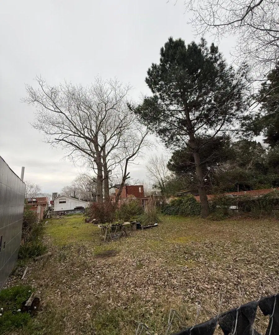 OPORTUNIDAD ÚNICA: Lote Multifamiliar de 540m² en el corazón de La Lucila del Mar 6