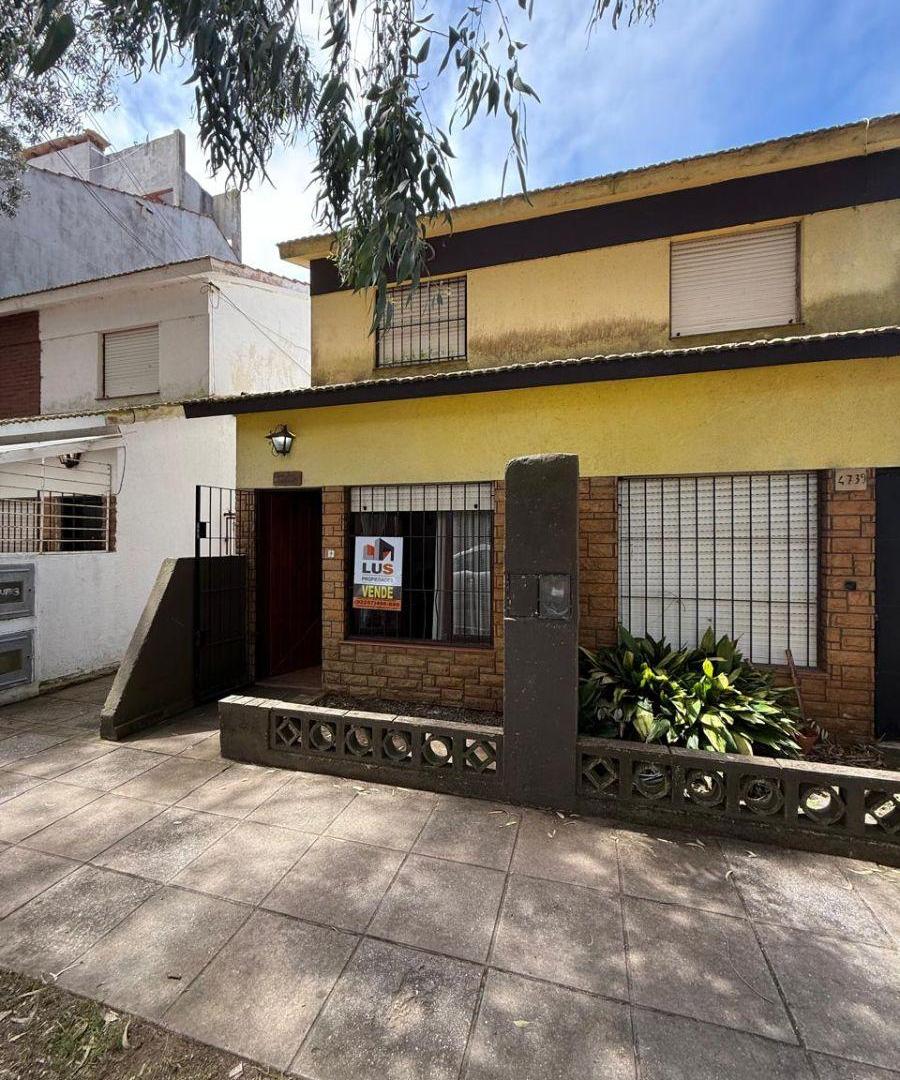 Foto de OPORTUNIDAD DUPLEX AL FRENTE EN LA LUCILA DEL MAR, A 200 MTS DE LA PLAYA, imagen 2