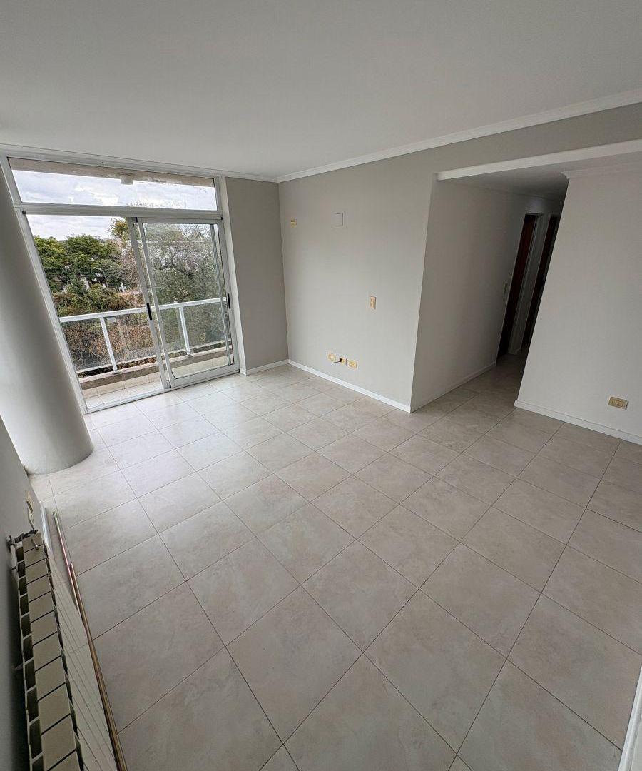 Foto de DEPARTAMENTO 3 AMBIENTES- SARMIENTO 1247 -EDIFICIO ESMERALDA III, imagen 5