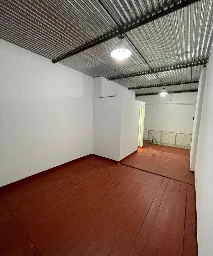 LOCAL EN VENTA SAN MIGUEL MICROCENTRO 8