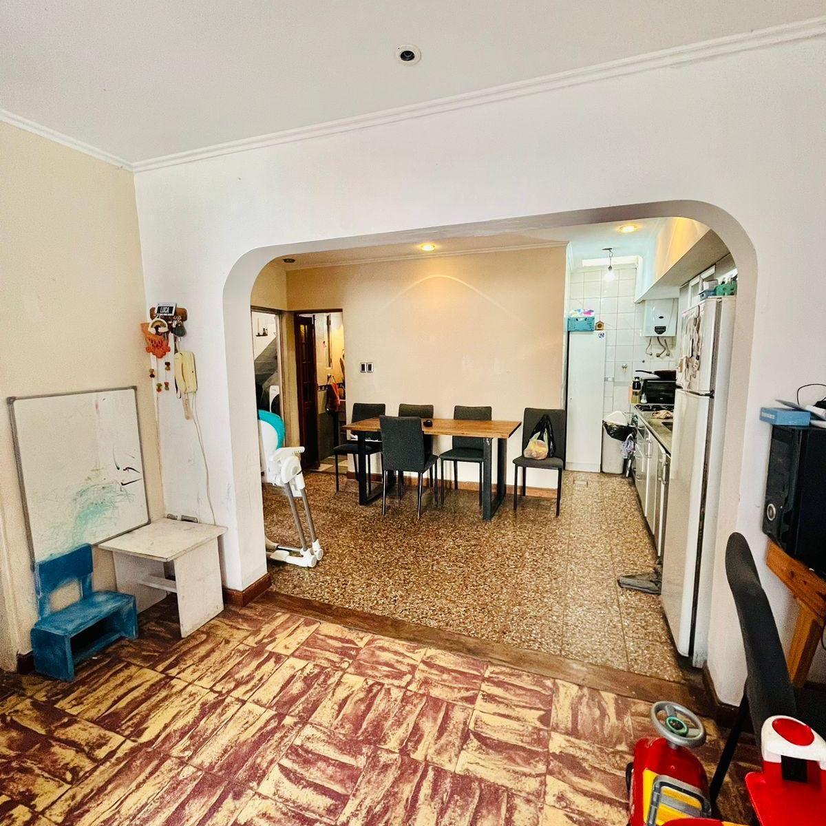 Venta Amplio PH Interno Lanus Oeste 3