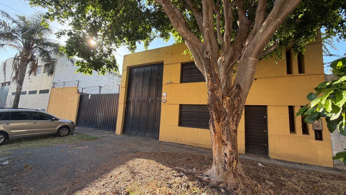 VENTA GALPON DE 860M2 LANUS OESTE