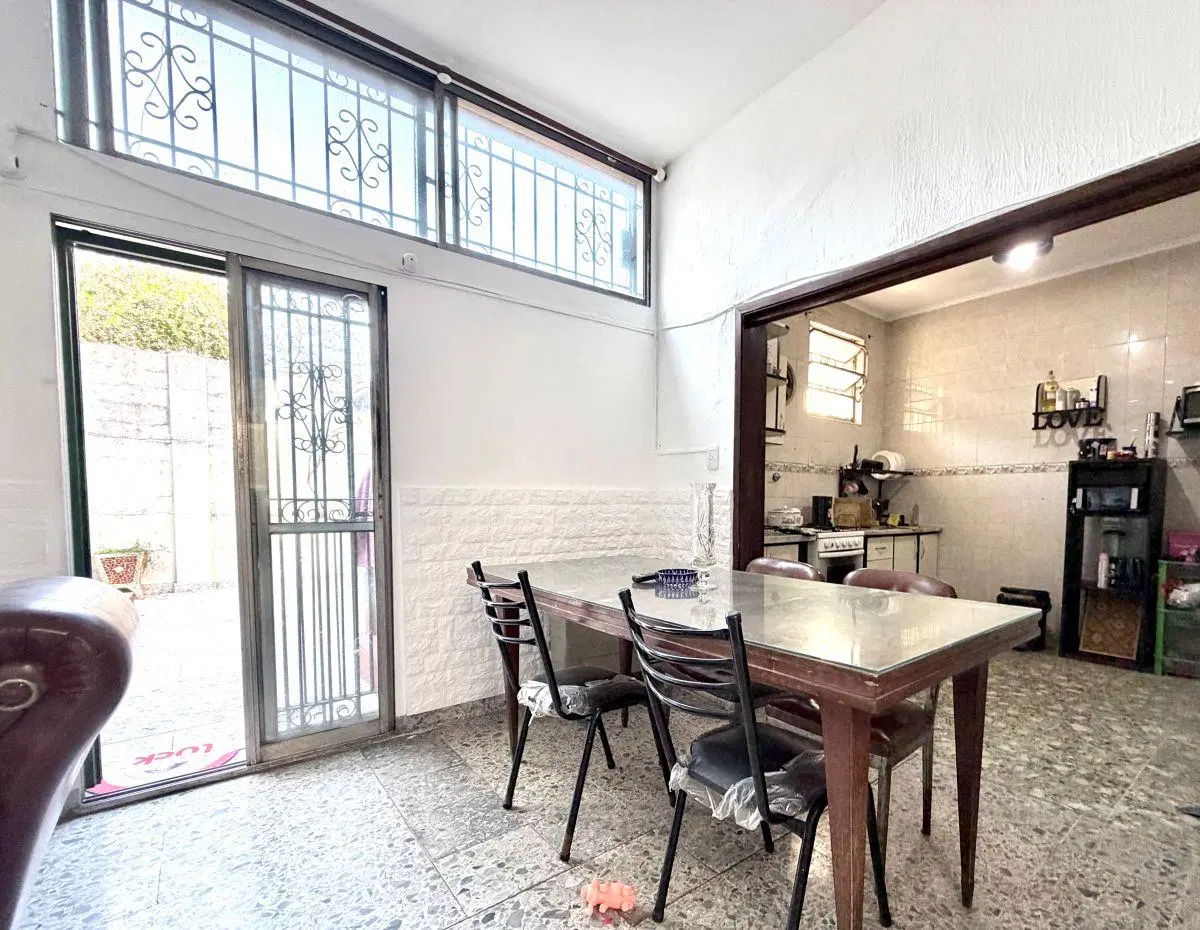VENTA CASA 4 AMBIENTES VALENTIN ALSINA 2