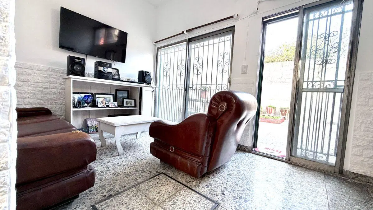 VENTA CASA 4 AMBIENTES VALENTIN ALSINA 2