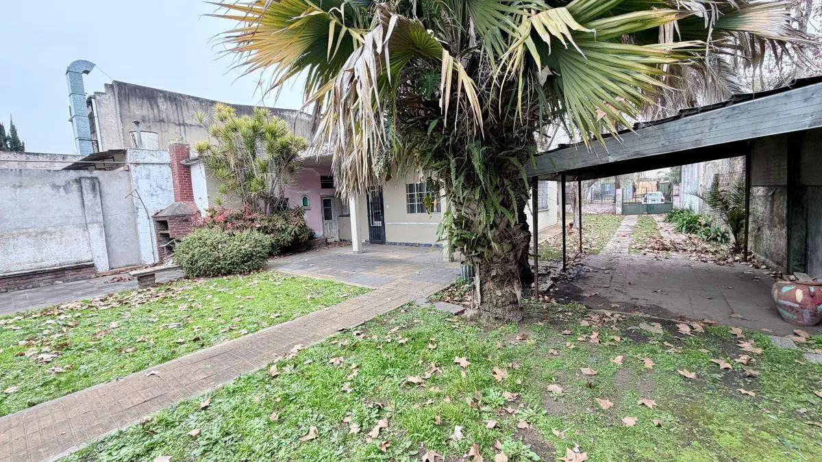 VENTA DE DOS PROPIEDADES SOBRE LOTE DE 13X 39 TEMPERLEY 5