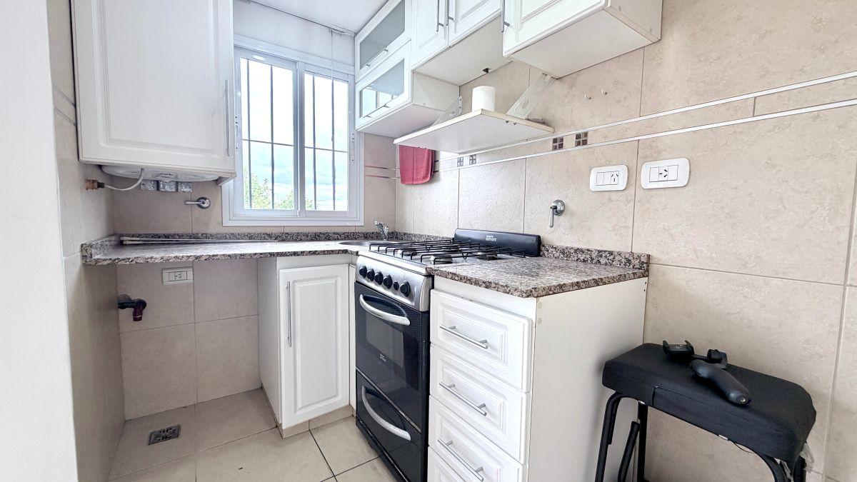 Foto de ALQUILER DEPARTAMENTO SEMIPISO 2 AMBIENTES CON COCHERA LANUS ESTE, imagen 3