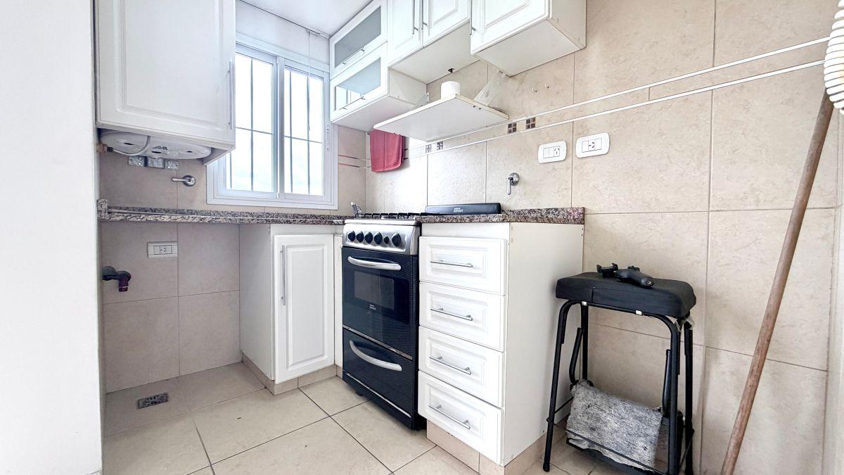 Foto de ALQUILER DEPARTAMENTO SEMIPISO 2 AMBIENTES CON COCHERA LANUS ESTE, imagen 1