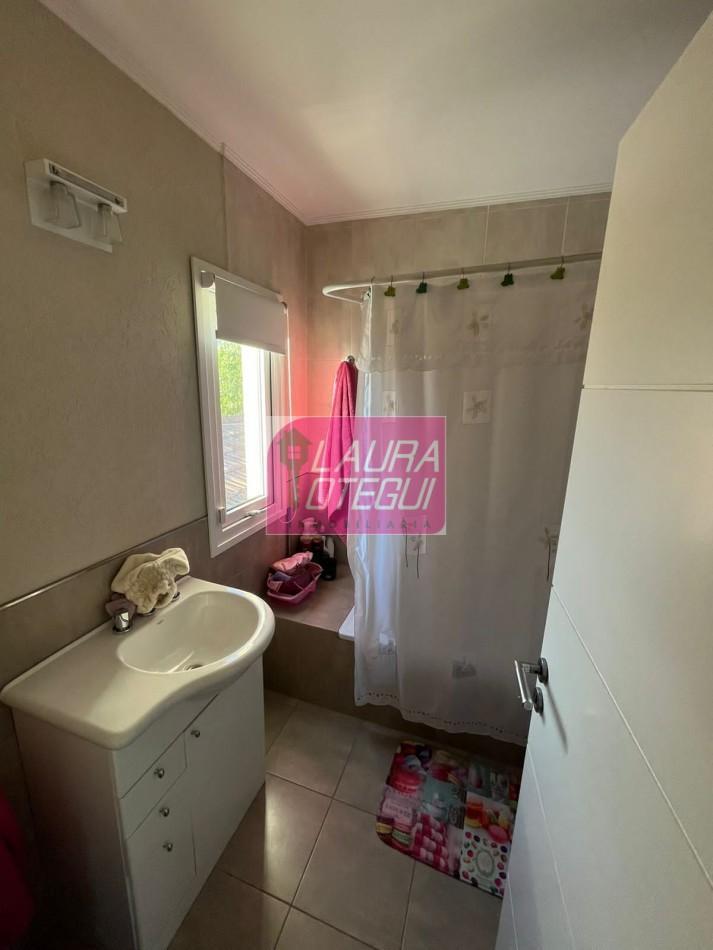 Venta Casa 3 Dorm. Excelente Zona 1