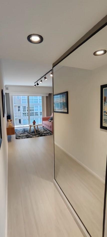 Venta Departamento de 2 Ambientes Reciclado con Balcon 3
