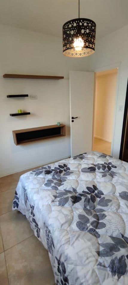 Venta Departamento de 2 Ambientes Reciclado con Balcon 4