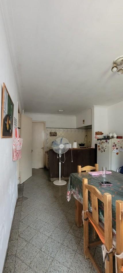 Venta o Permuta Casa a Reciclar o Demoler Semicentrica 4