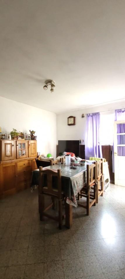 Venta o Permuta Casa a Reciclar o Demoler Semicentrica 5