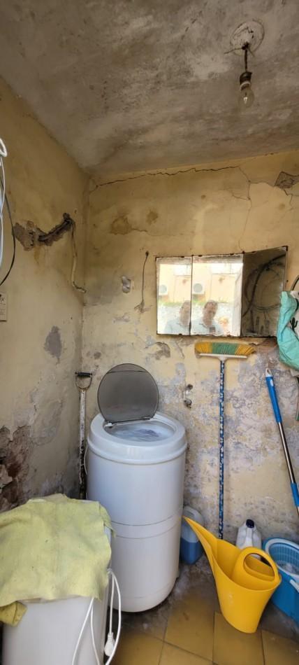 Venta o Permuta Casa a Reciclar o Demoler Semicentrica 1