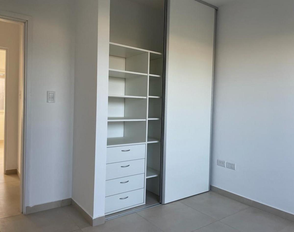 Venta Hermosa Casa en PH 2 Dorm. 5