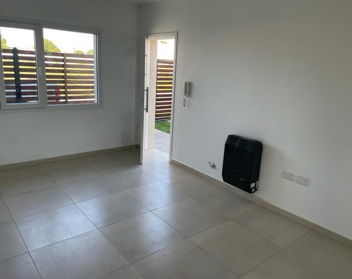 Venta Hermosa Casa en PH 2 Dorm. 2