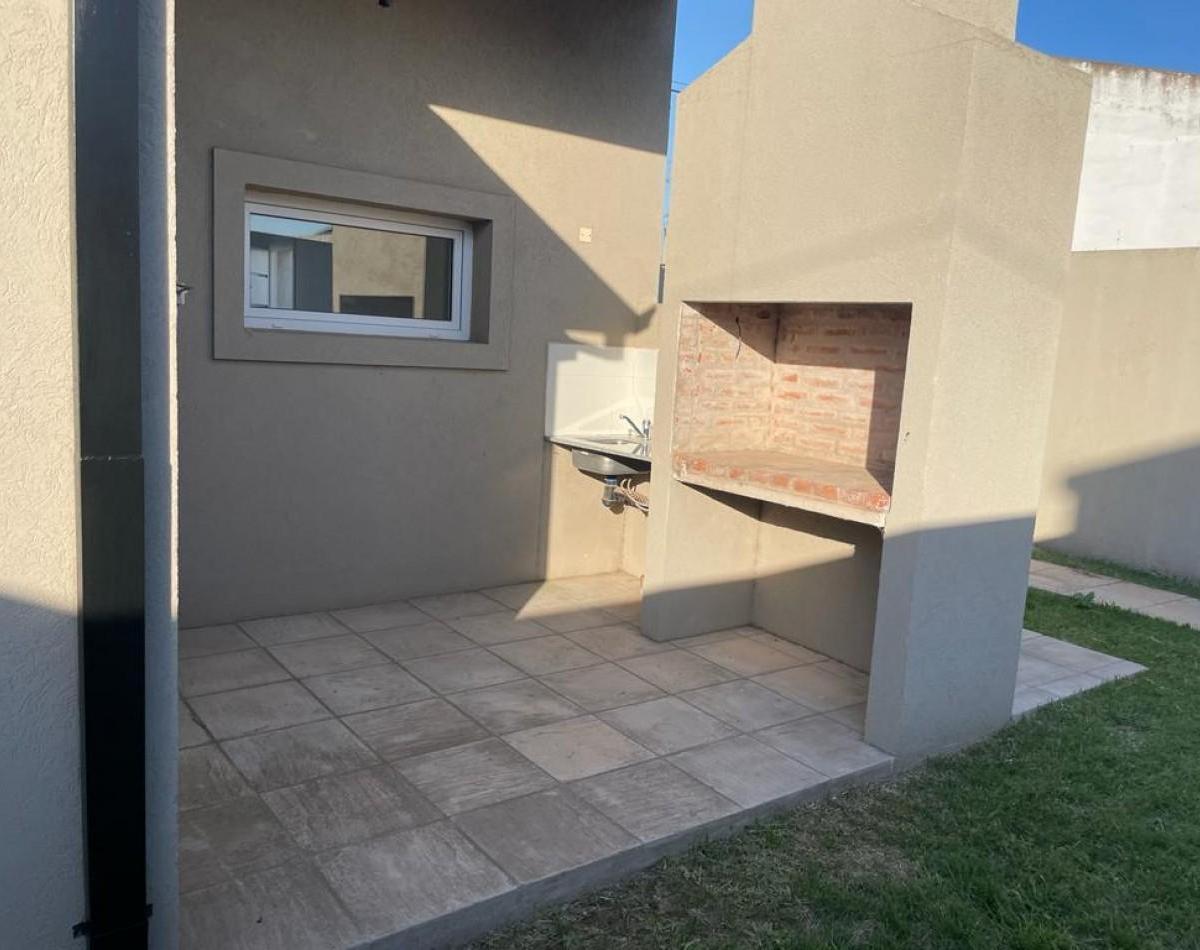 Venta Hermosa Casa en PH 2 Dorm. 2