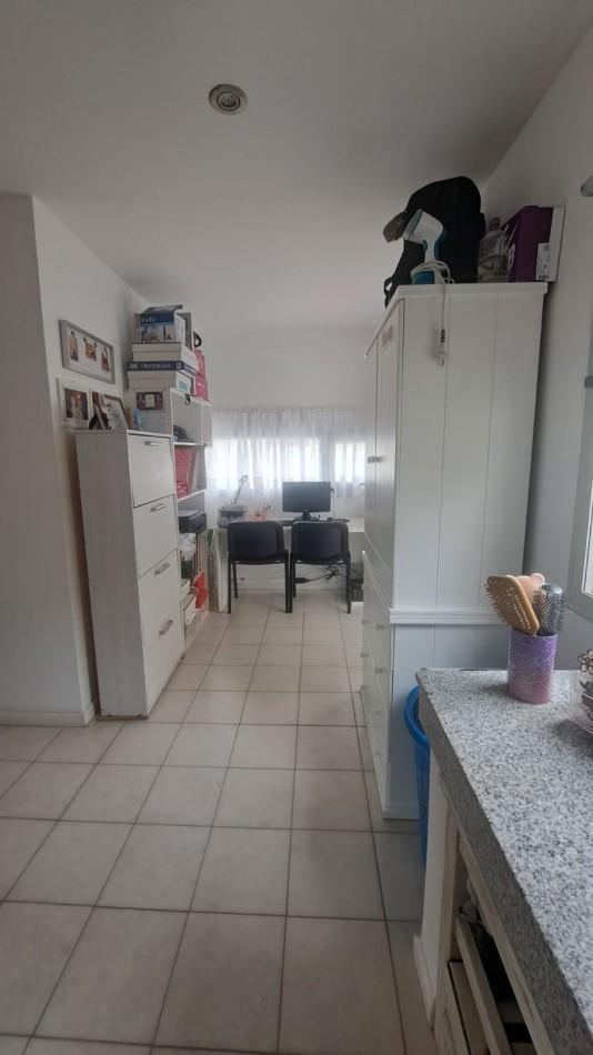 Oportunidad! Venta de Departamento Apto Credito - 2 Dorm. - Terraza con Parrilla y Cochera 3