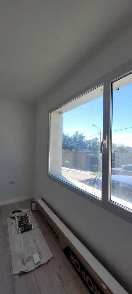 VENTA CASA A TERMINAR 3 DORMITORIOS UNO EN SUITE 3