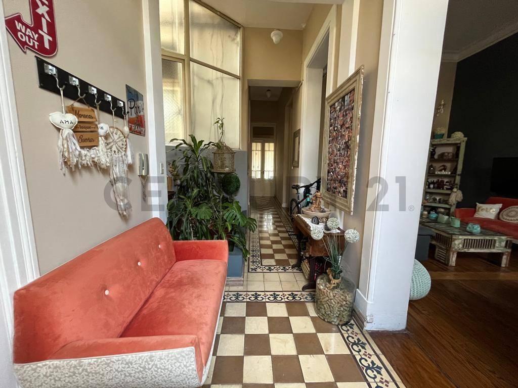 Departamento 5 Ambientes Venta en Balvanera Impecable 2