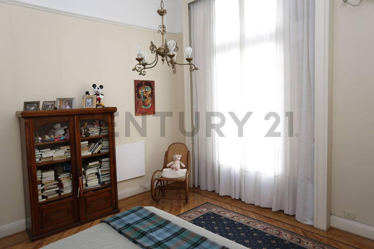 Venta Casa Estilo Petit Hotel, Lote propio.