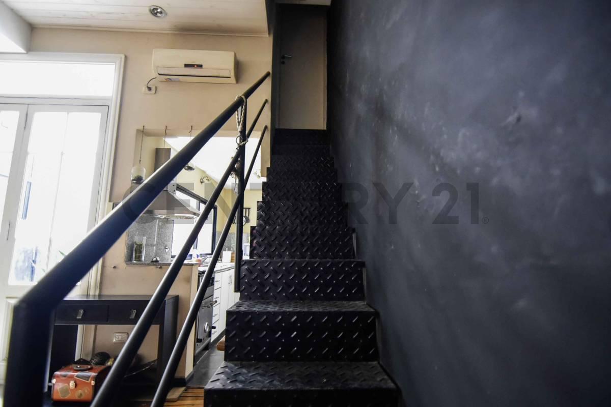 Venta Casa Lote Propio con Patio, Terraza y Parrilla en Caballito Sur 3