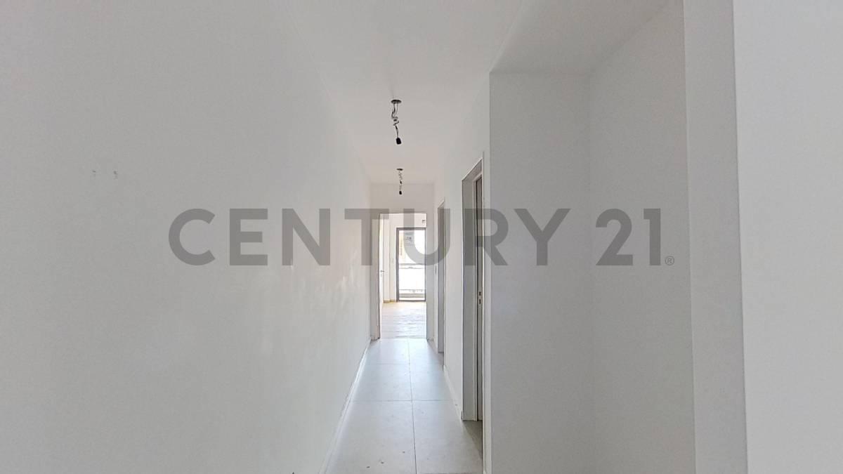 Foto de DEPARTAMENTO CABALLITO 2 AMBIENTES SEMIPISO CON DOBLE BALCON, imagen 4