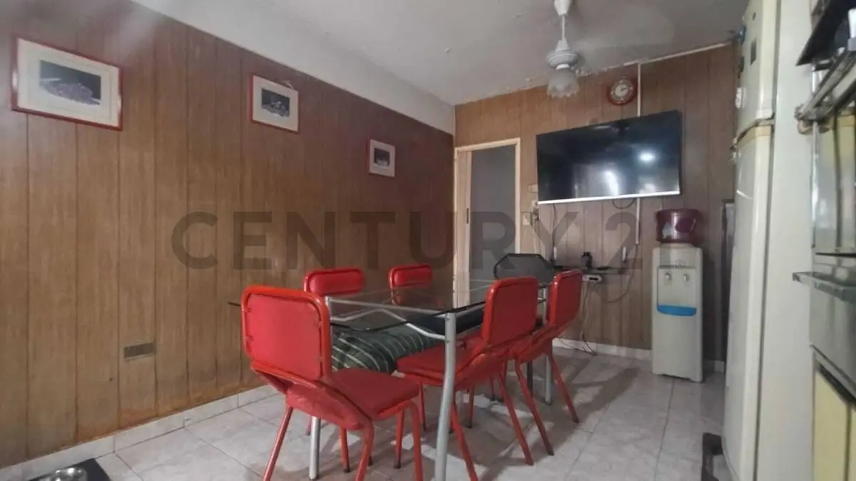 VENTA PH TRIPLEX 4 1/2 AMB C/COCHERA Y PATIO EN B° GÜEMES, HAEDO 2