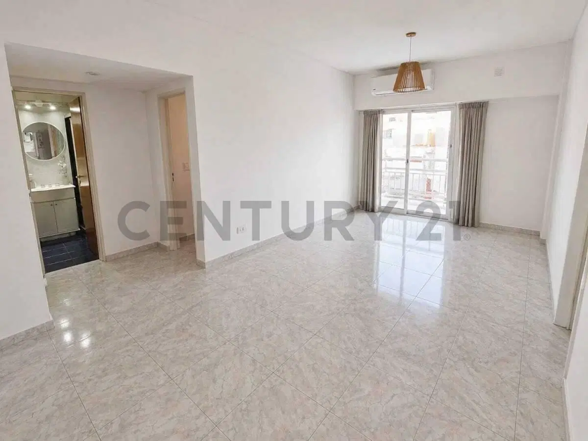 Departamento en venta 2 ambientes con cochera en Mataderos 2