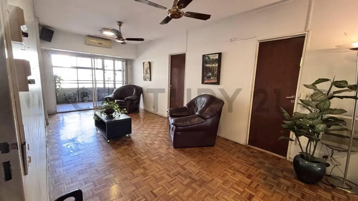 VENTA  FLORES AV BOYACA 3 AMBIENTES CON DEPENDENCIA *APTO PROFESIONAL*APTO CREDITO* 4