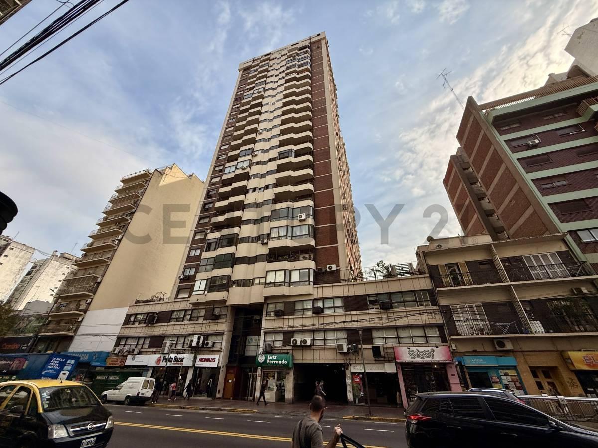 VENTA FLORES AV BOYACA 3 AMBIENTES CON DEPENDENCIA *APTO PROFESIONAL*APTO CREDITO*