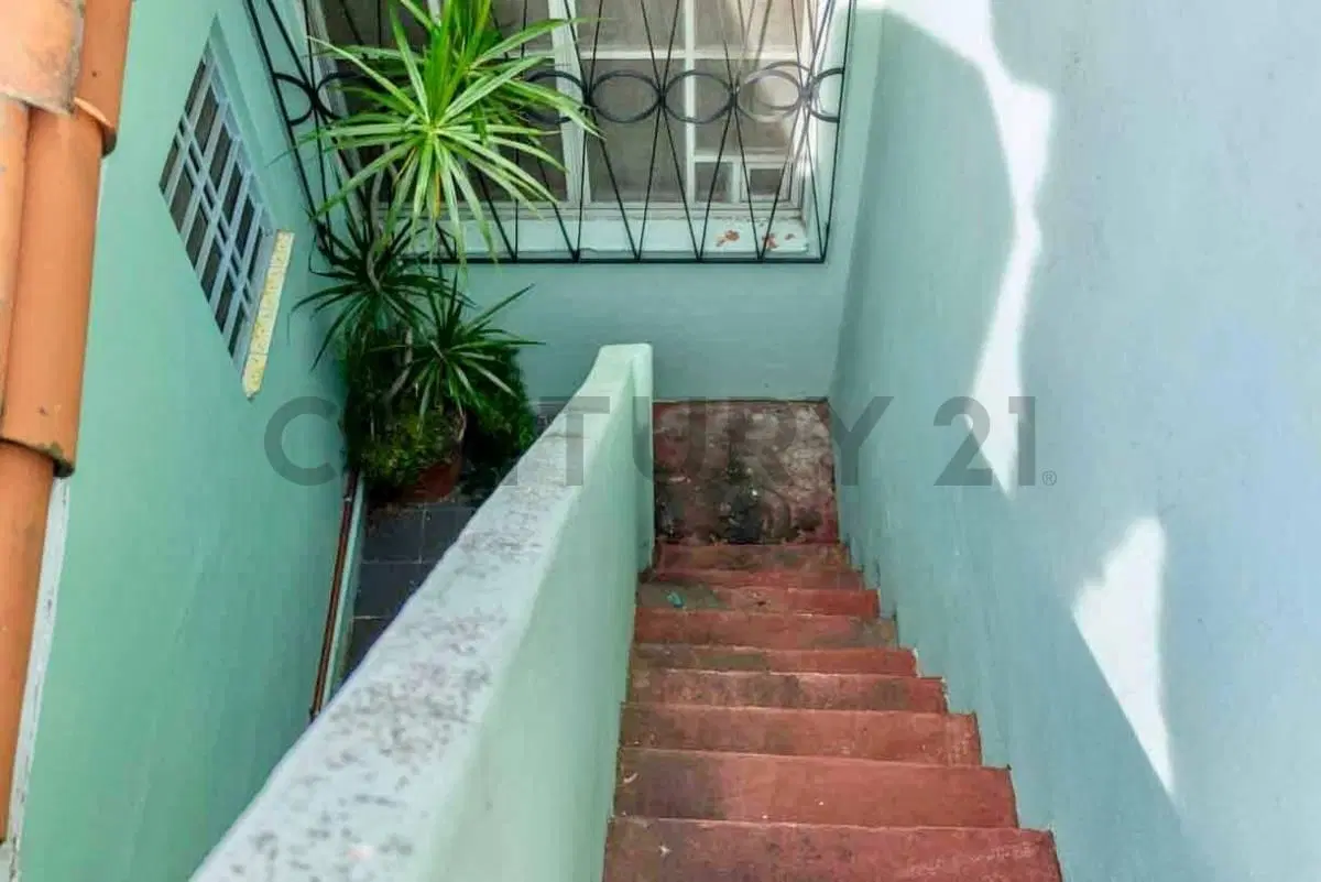 OPORTUNIDAD!!!  CASA Nuevo Valor usd 96.000 A cuadras del centro comercial de Lourdes 8