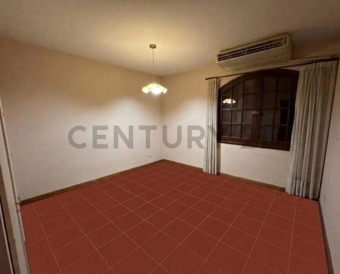 Casa en lote propio con gran potencial – Ubicación estratégica en Saavedra 8