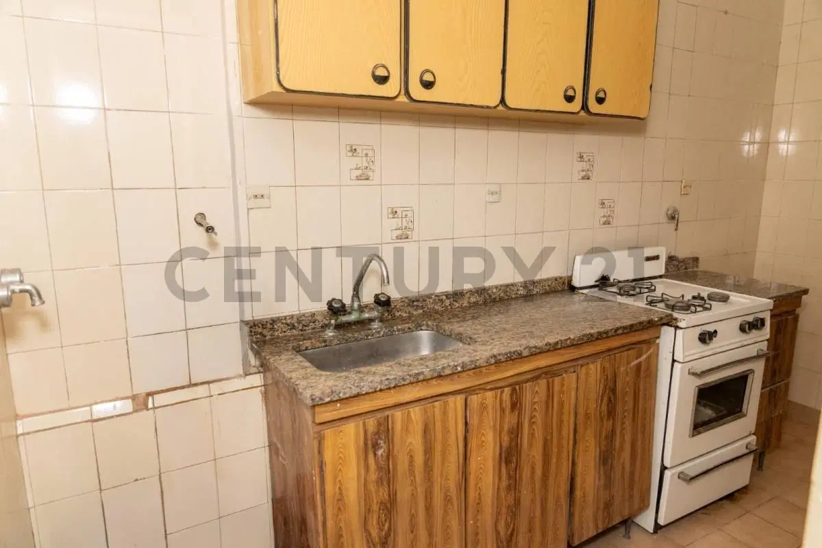 Venta Dto de 3 Amb en el Centro de Avellaneda A 15 m del obelisco.AC . AP 2