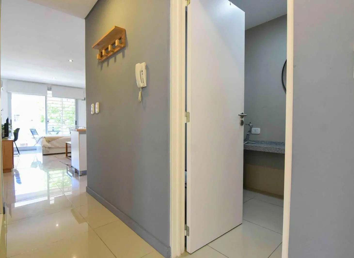 VENTA MONOAMBIENTE CON BALCON EN CIUDADELA 4