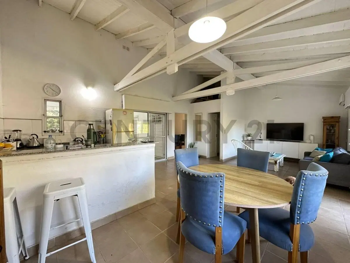 Venta APTO CRÉDITO Casa Quinta de 5 Ambientes con Gran Parque, Galería y Piscina en Moreno 8