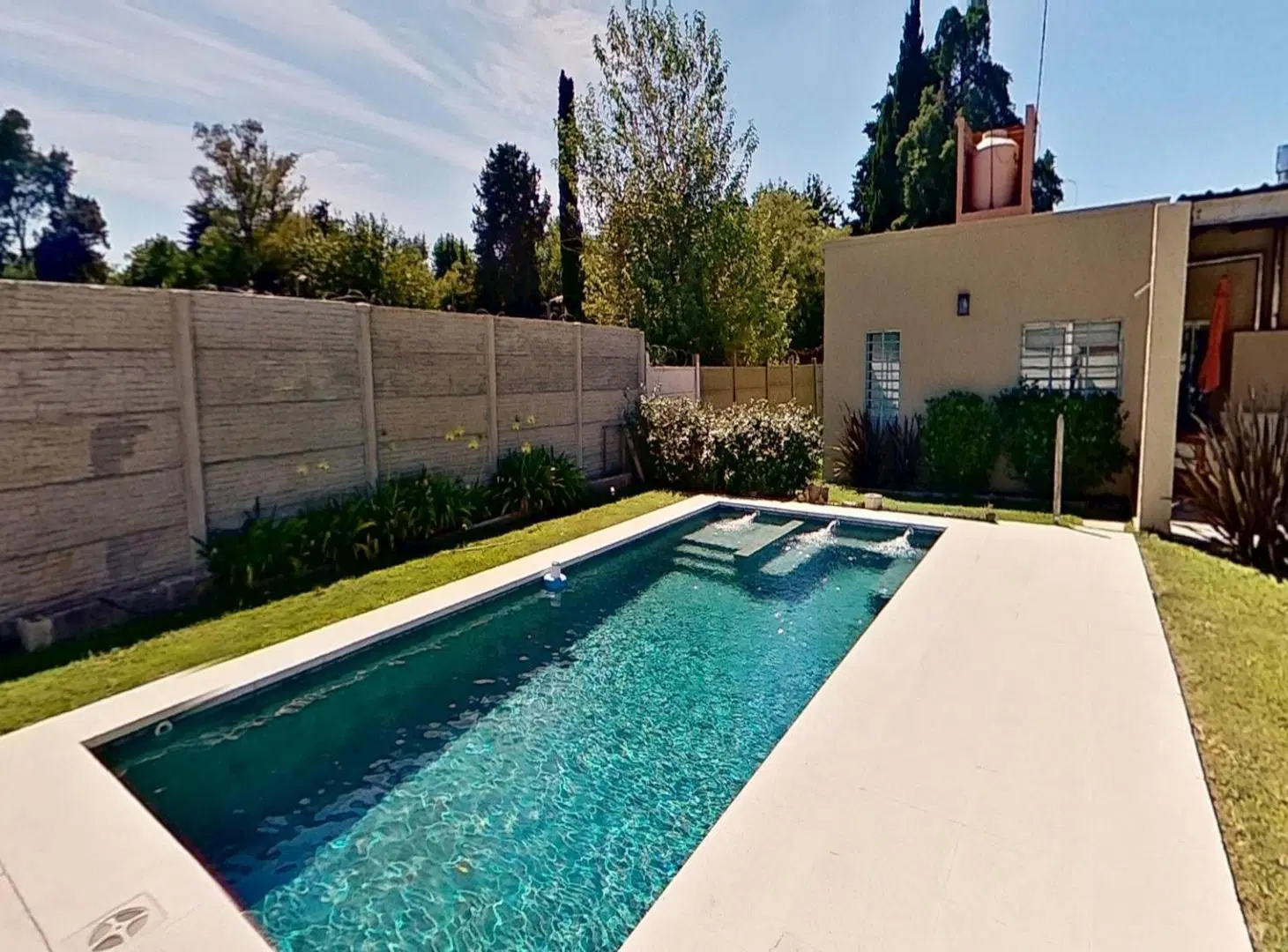 Casa con Parque y Pileta 2