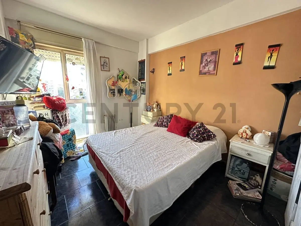 VENDE Excelente Departamento de 4 Ambientes con Balcón al Frente - La Boca 4