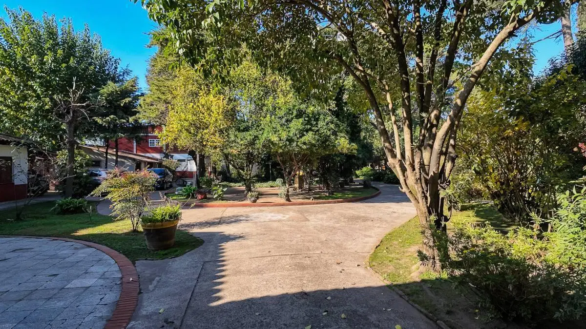 complejo recreativo con cabañas, salones para eventos y más de 1 hectárea 5