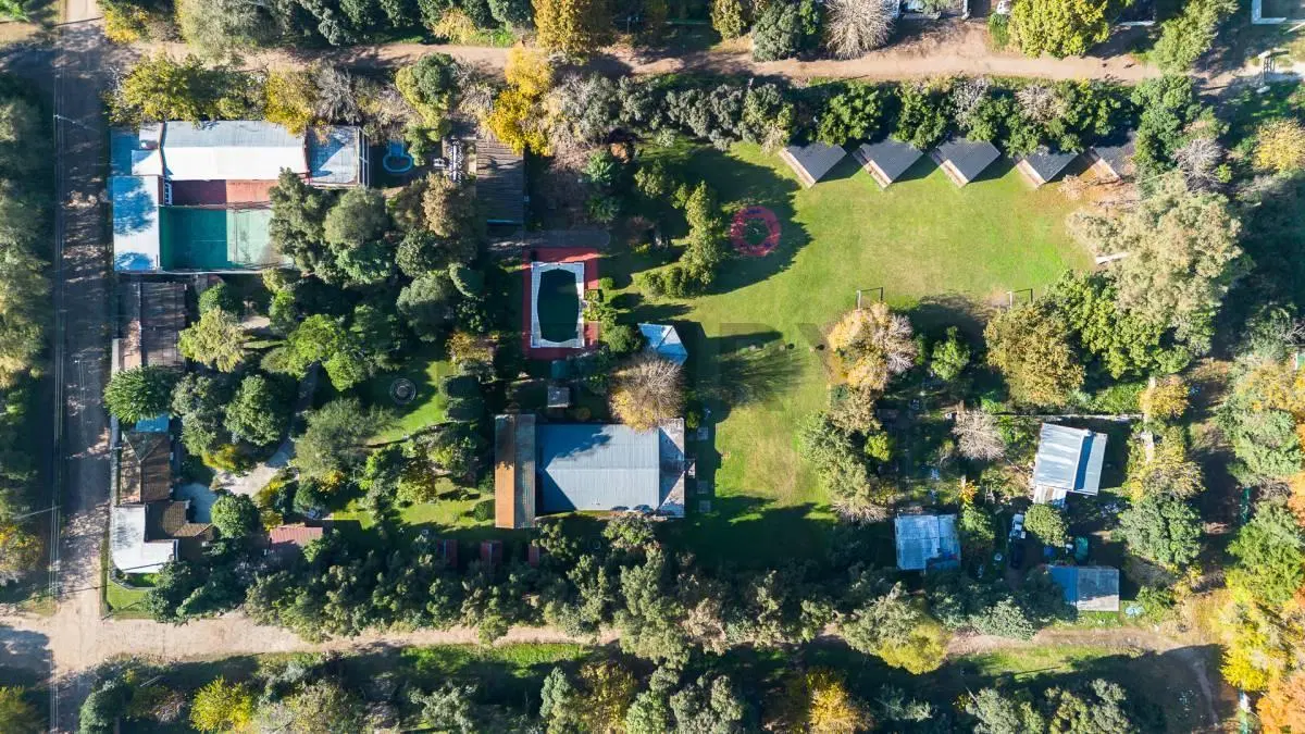 complejo recreativo con cabañas, salones para eventos y más de 1 hectárea 3
