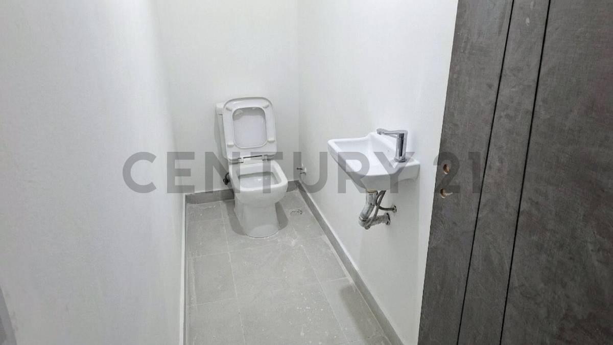 Foto de Venta Local Comercial a estrenar, para uso o renta, Zona de Alta, imagen 5