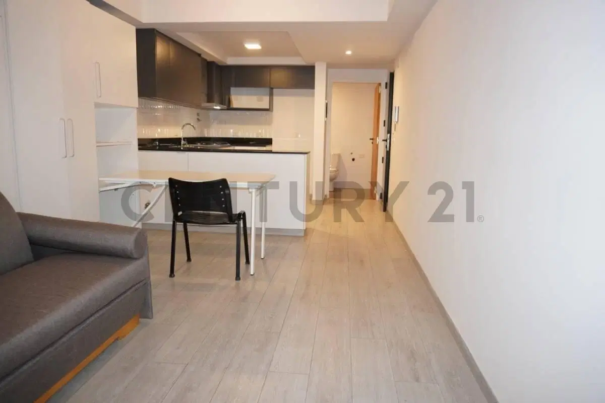 ALQUILER MONOAMBIENTE AMOBLADO | BALCÓN AL FRENTE | PLAZA IRLANDA 5