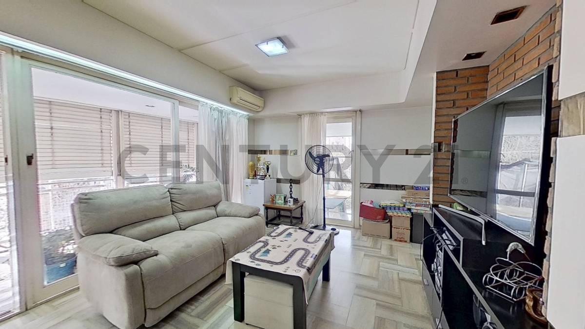 Foto de VENTA departamento al frente de 4 ambientes con palier privado, gran, imagen 4