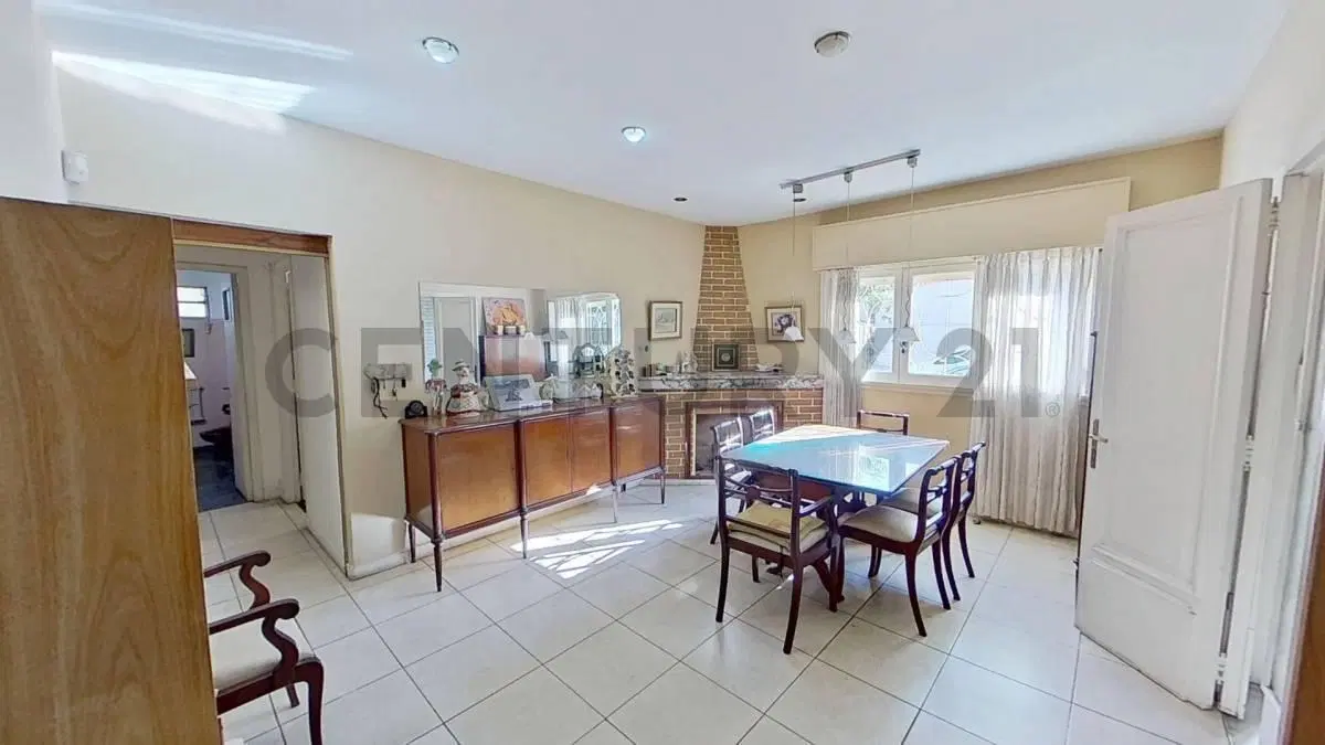 Casa 5 Ambientes con Terraza, Quincho y Cochera VILLA LURO 5