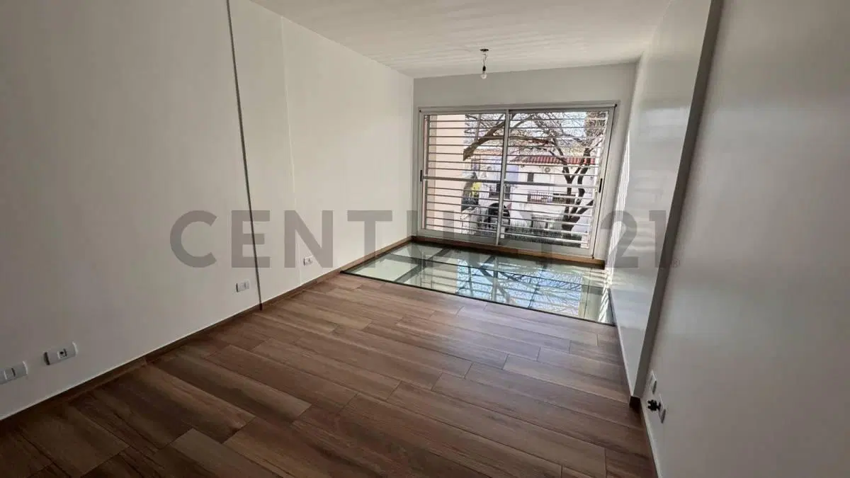 Dúplex de 2 Ambientes con Cochera, Piscina y Parrilla Propia en Saavedra 4